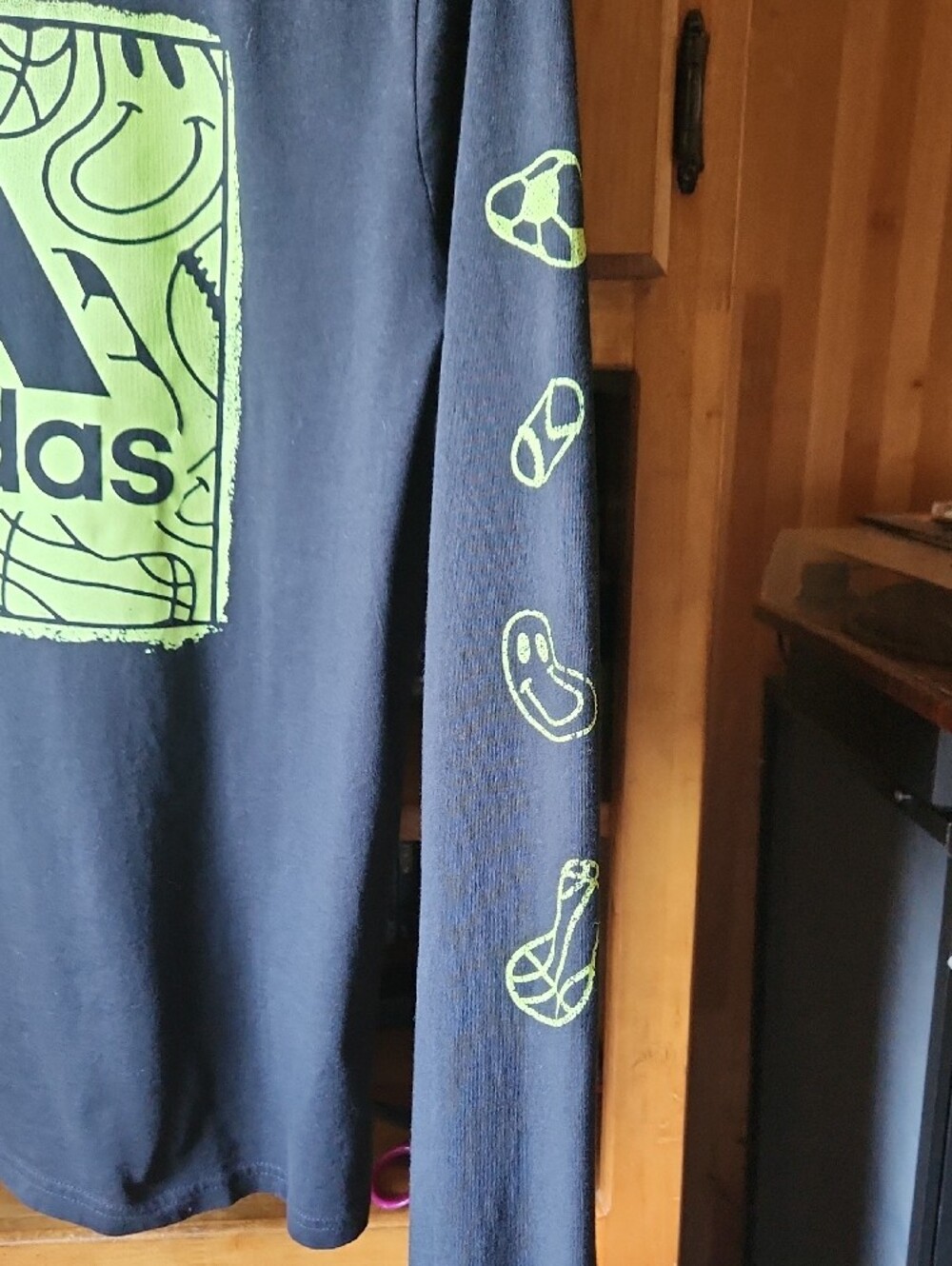 adidas Black Long Sleeve Tee with Neon Yellow Graphic,‎ Sz 18-20. - Picture 5 of 10